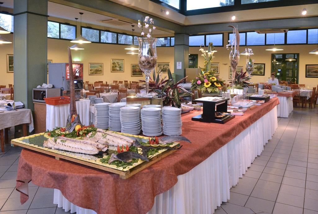 Club Village & Hotel Spiaggia Romea Lido di Volano Εξωτερικό φωτογραφία